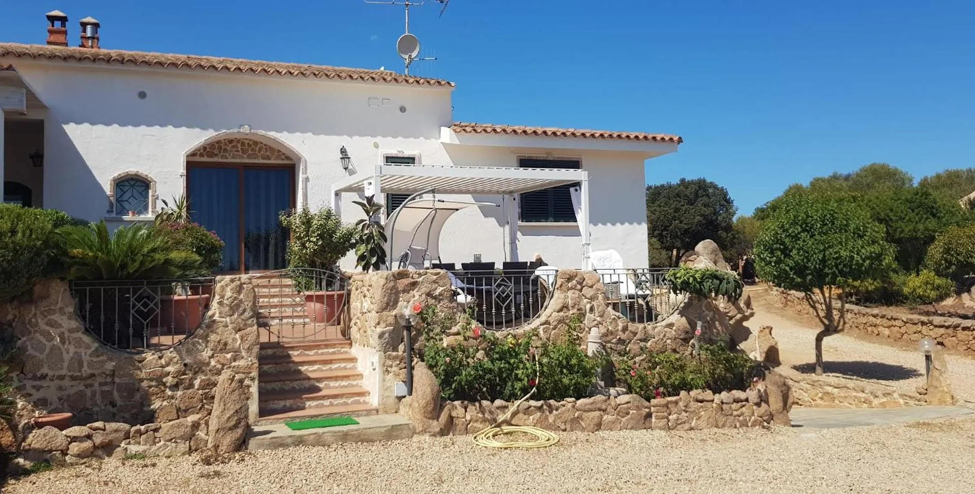 Sun House Appartamento Vista Mare كانّيجوني 0*,