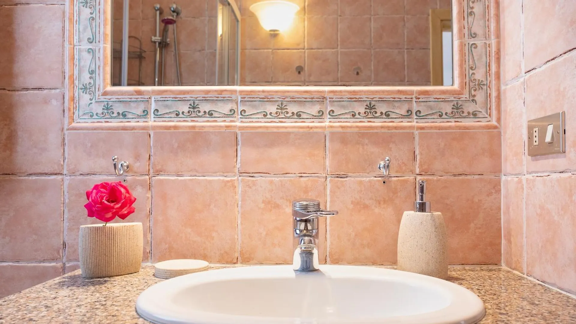 شقة Sun House Appartamento Vista Mare كانّيجوني